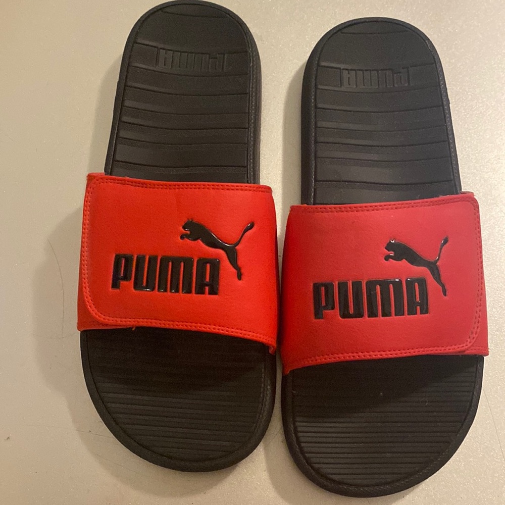 Men Puma Slides Size 11 Red and Black